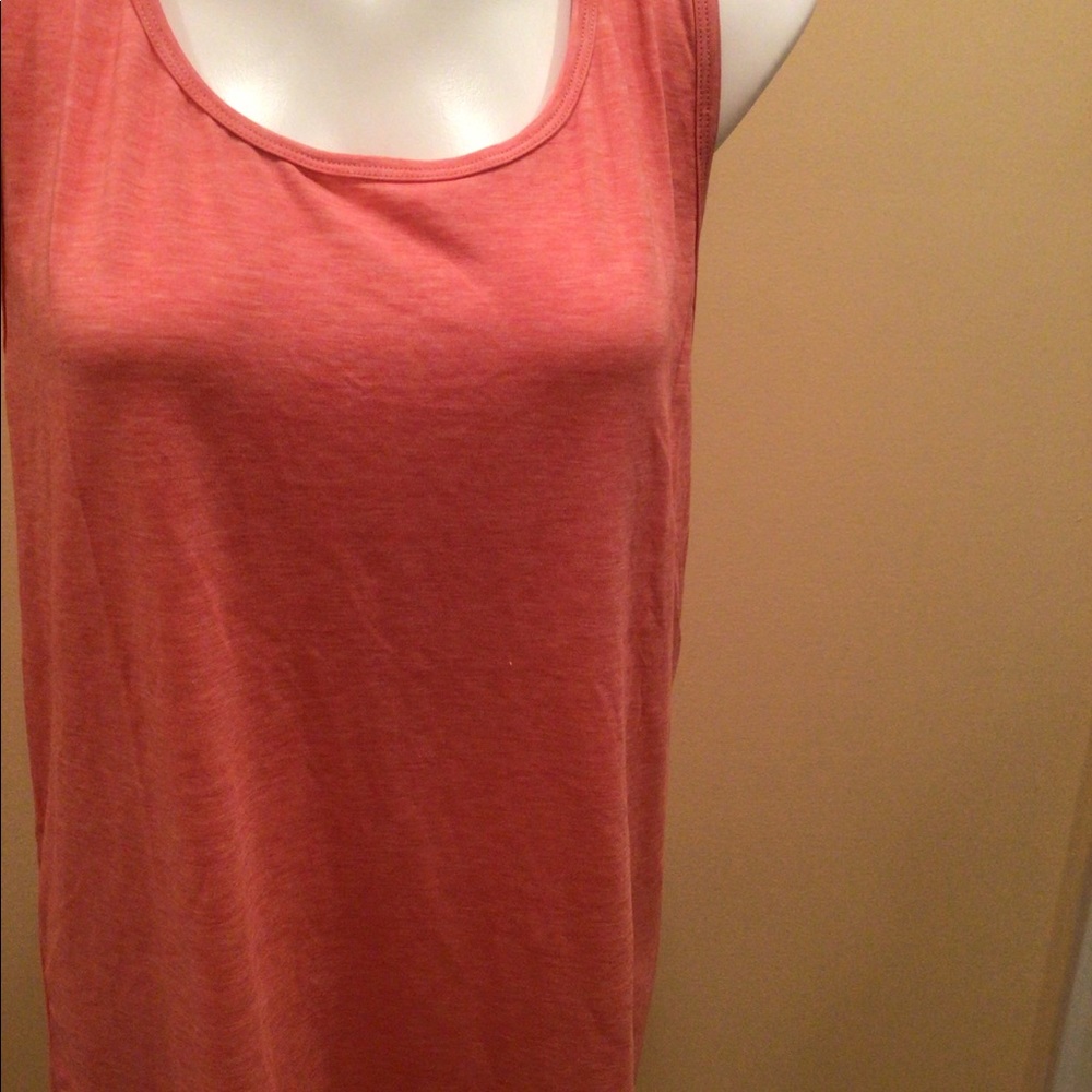 Sleeveless active tank top